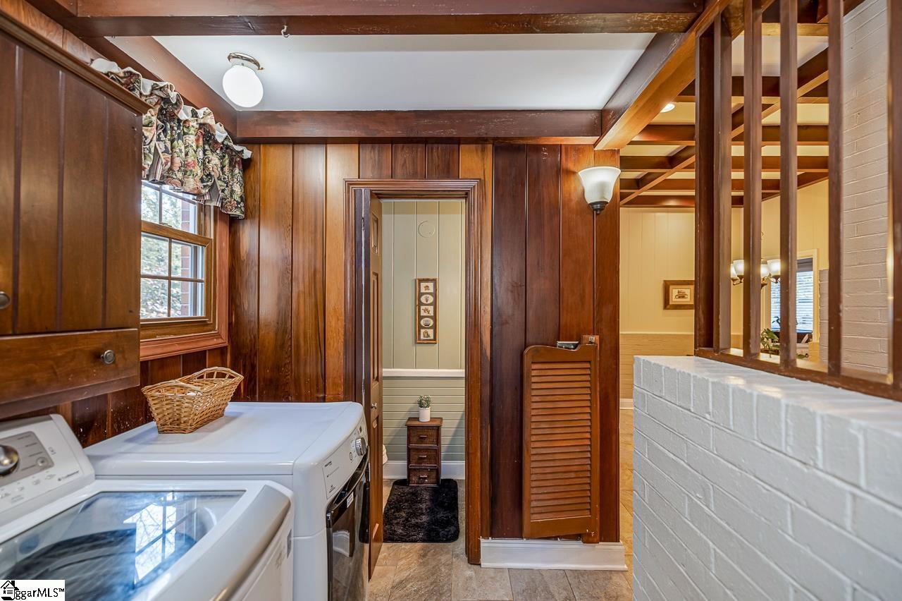 305 Sweetbriar Road Greenville, SC 29615 - Photo 17 of 36 Gallery Image 17