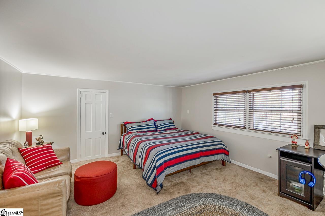 305 Sweetbriar Road Greenville, SC 29615 - Photo 19 of 36 Gallery Image 19