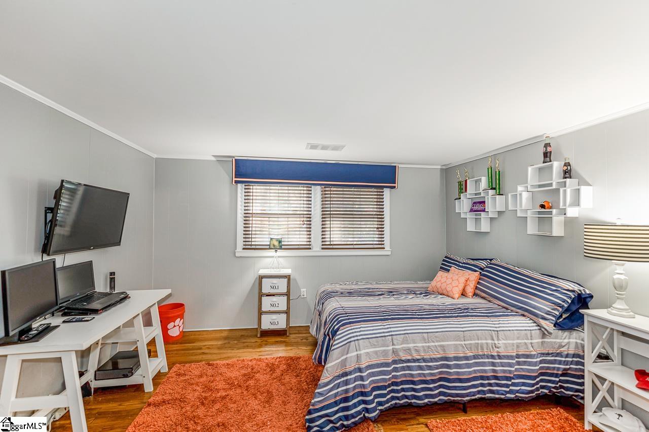 305 Sweetbriar Road Greenville, SC 29615 - Photo 20 of 36 Gallery Image 20