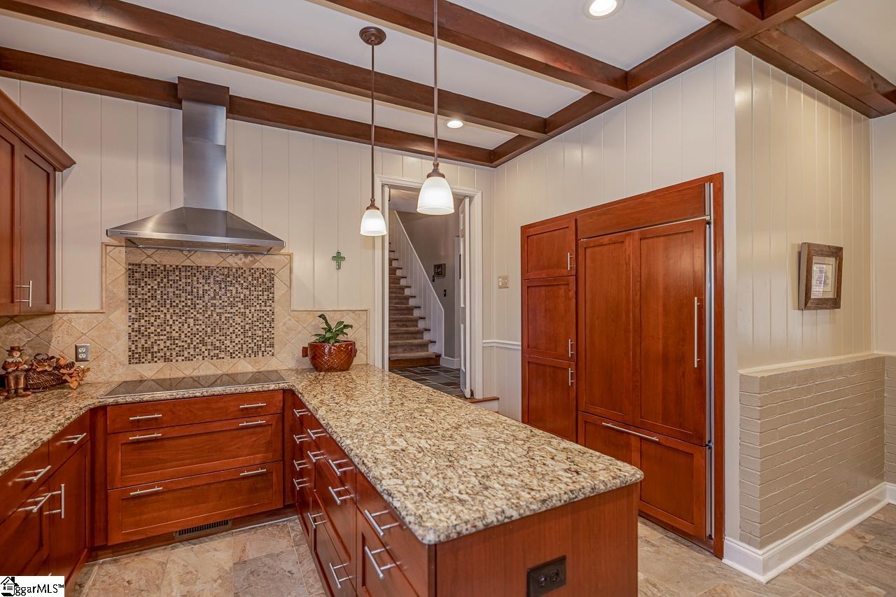 305 Sweetbriar Road Greenville, SC 29615 - Photo 9 of 36 Gallery Image 9