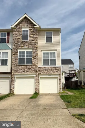 $3,300 | 43632 Obrien Square, Chantilly, VA 20152