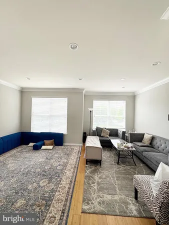 $3,300 | 43632 Obrien Square, Chantilly, VA 20152