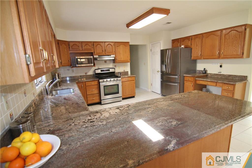 165 Deans Rhode Hall Road Monmouth Junction, NJ 08852 - Photo 11 of 18 Gallery Image 11