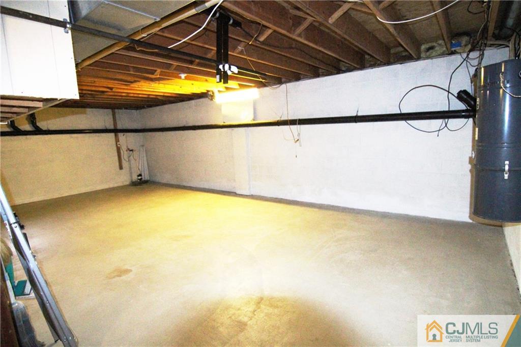 165 Deans Rhode Hall Road Monmouth Junction, NJ 08852 - Photo 16 of 18 Gallery Image 16