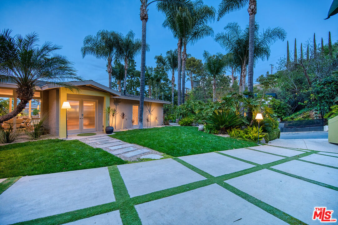 3827 Rhodes Avenue Studio City, CA 91604 - Photo 25 of 28