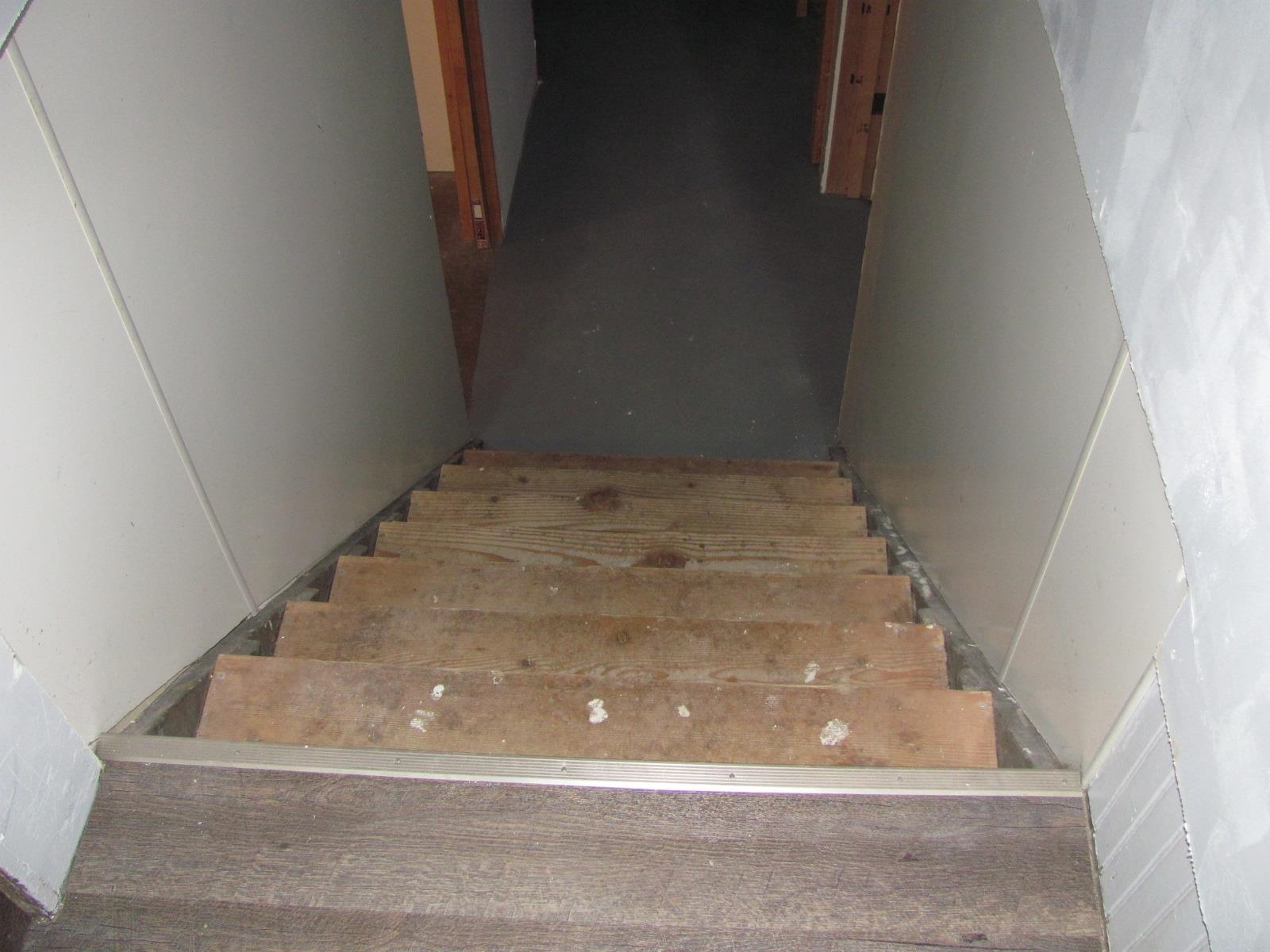 1817 Ridge Avenue Rockford, IL 61103 - Photo 28 of 48 a view of entryway