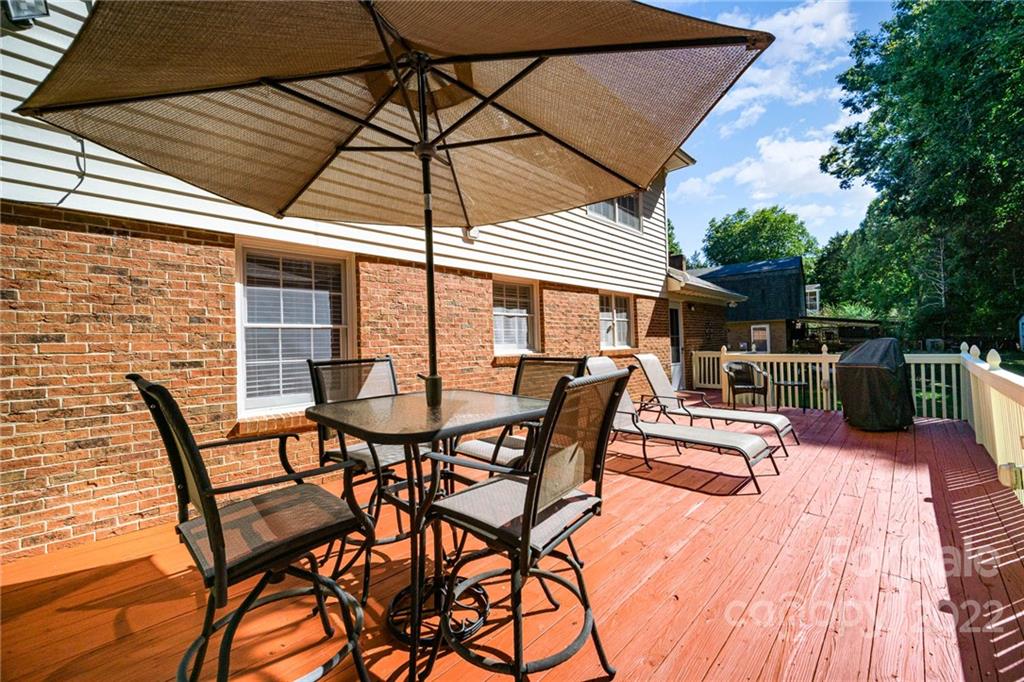 116 Dovershire Road Charlotte, NC 28270 - Photo 33 of 44 Gallery Image 33