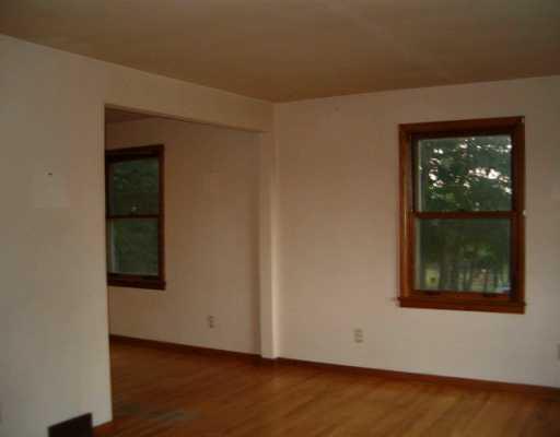 159 Cleland Mill Road New Castle, PA 16102 - Photo 5 of 8 Living Room.