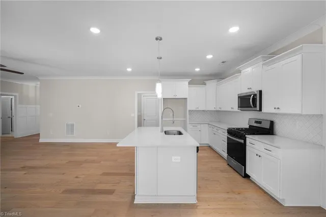 $530,000 | 928 Kapstone Crossing, Lexington, NC 27295