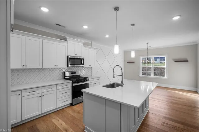 $530,000 | 928 Kapstone Crossing, Lexington, NC 27295