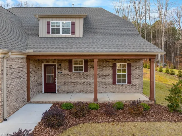 $530,000 | 928 Kapstone Crossing, Lexington, NC 27295