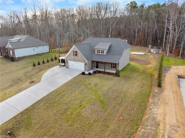 $530,000 | 928 Kapstone Crossing, Lexington, NC 27295