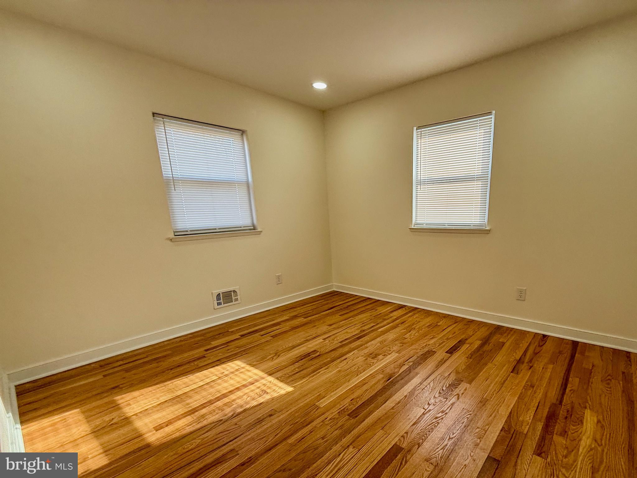 504 Crisfield Road Baltimore, MD 21220 - Photo 16 of 33