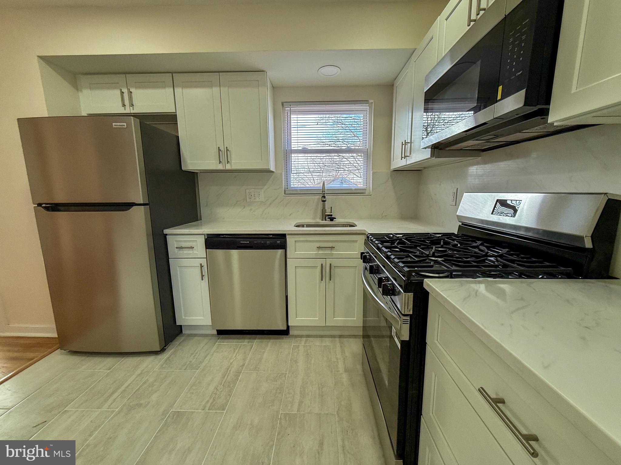 504 Crisfield Road Baltimore, MD 21220 - Photo 7 of 33