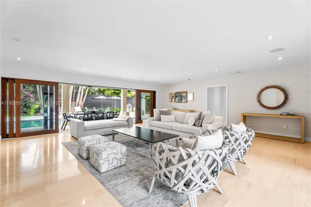 $19,500 | 3625 Battersea Road, Miami, FL 33133