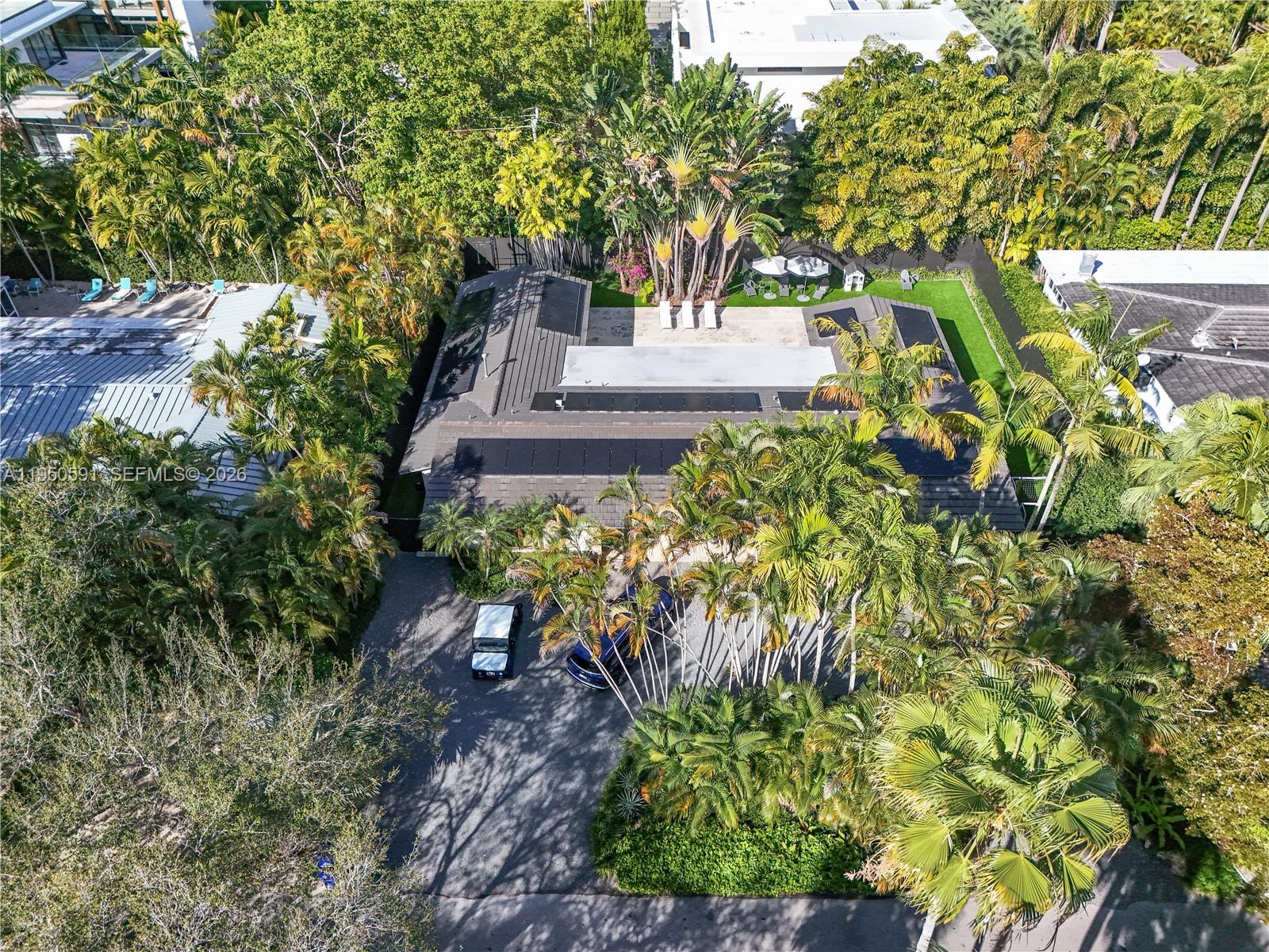 3625 Battersea Road Miami, FL 33133 - Photo 31 of 33