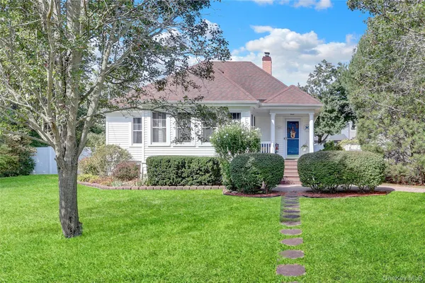 $619,990 | 1606 Grundy Avenue, Holbrook, NY 11741