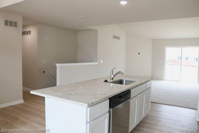 15090 Reeck Road Southgate, MI 48195 - Photo 8 of 12 Gallery Image 8