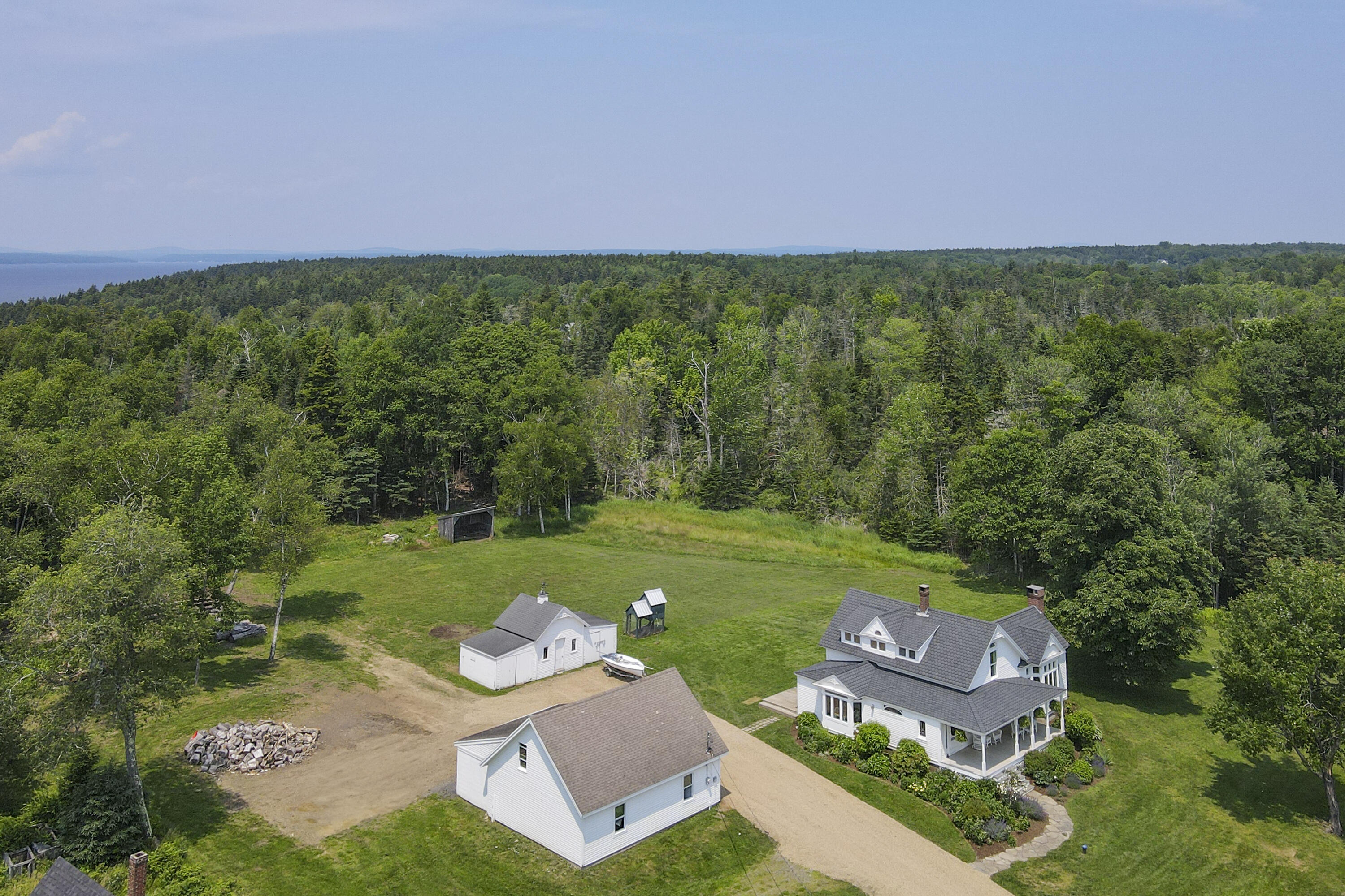 938 Main Road Islesboro, ME 04848 - Photo 34 of 35