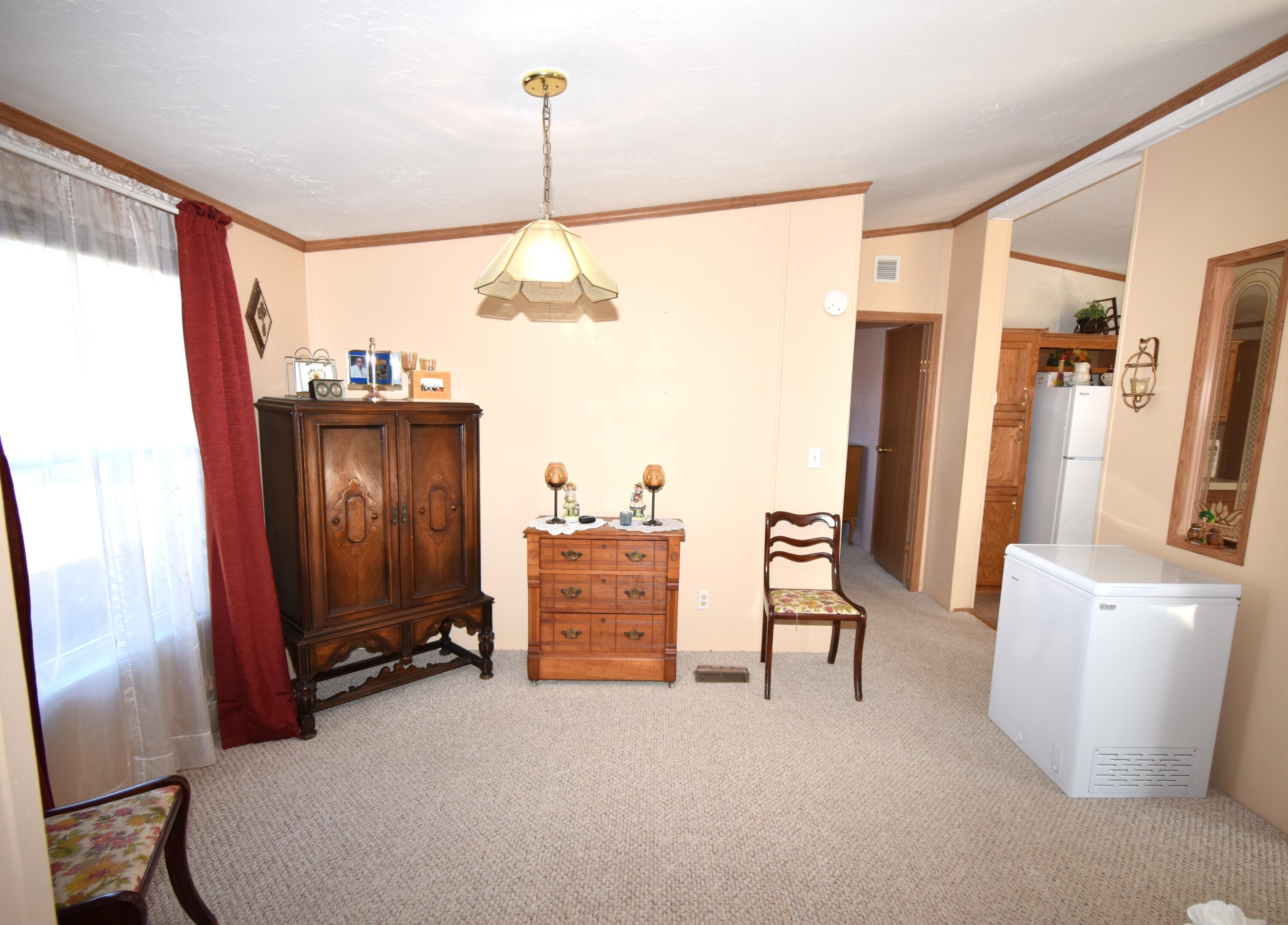 1031 Brower Road Lima, OH 45801 - Photo 5 of 25 DSC_0471