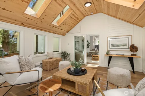 $1,300,000 | 11785 Penny Place Northeast, Bainbridge Island, WA 98110