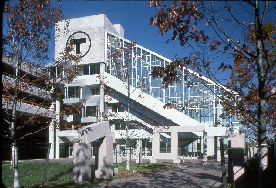 320 Rindge Avenue, Unit 303 Cambridge, MA 02140 - Photo 23 of 28 a view of a building with a small yard