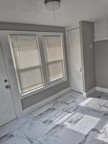 $206,000 | 336 North Brighton Avenue, Kansas City, MO 64123