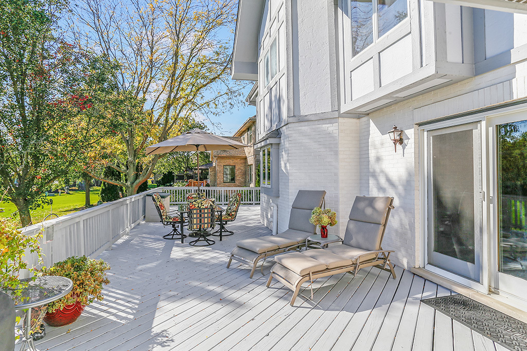 13629 South Kickapoo Trail Homer Glen, IL 60491 - Photo 9 of 28 a view of a patio on wooden deck