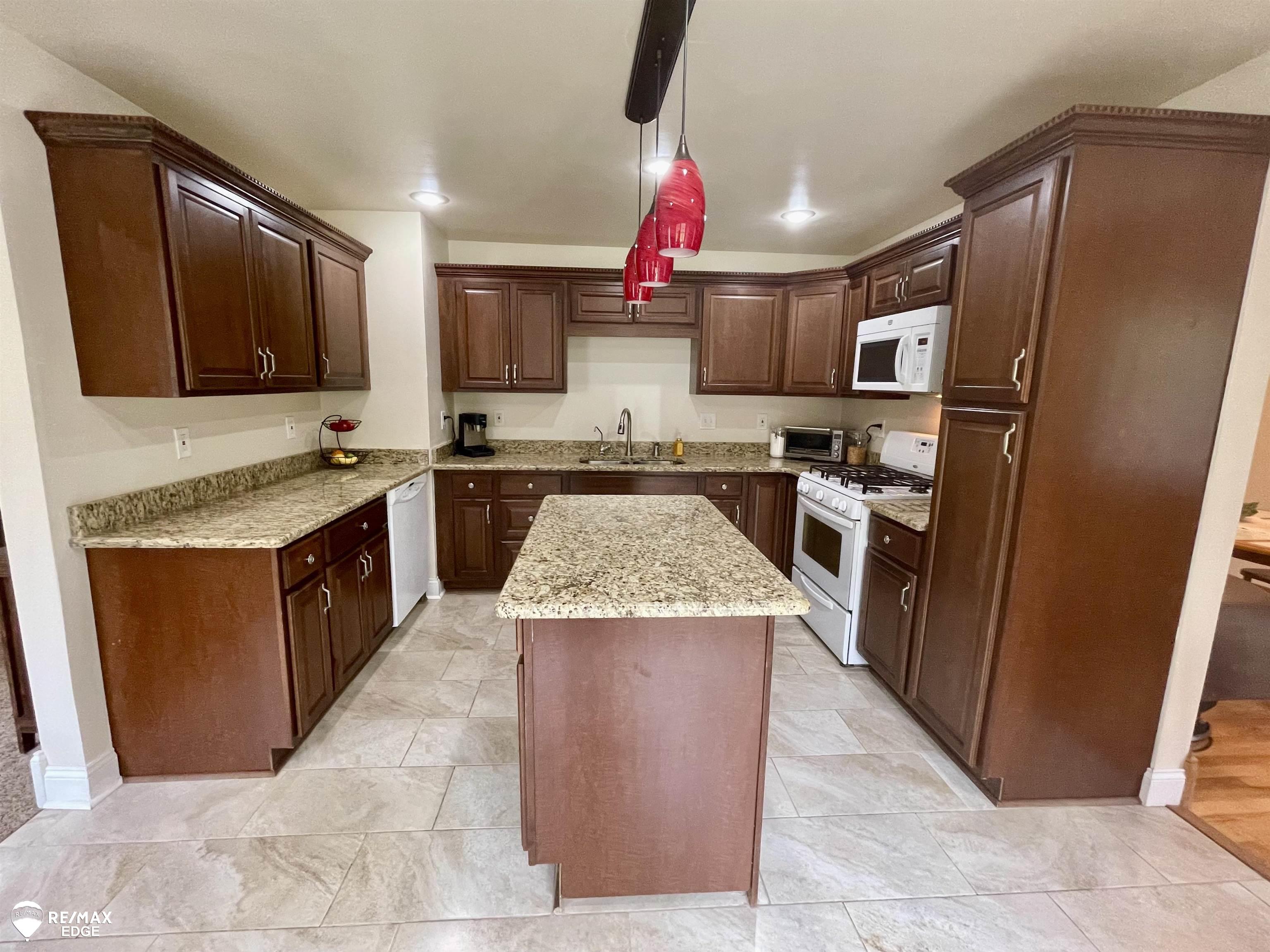 5519 Copley Square Road Grand Blanc, MI 48439 - Photo 11 of 29 50107415-10.JPG