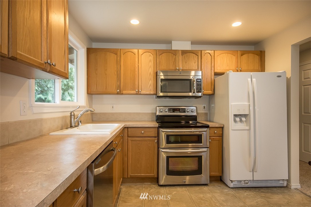 8 219th Place Southwest Bothell, WA 98021 - Photo 17 of 19