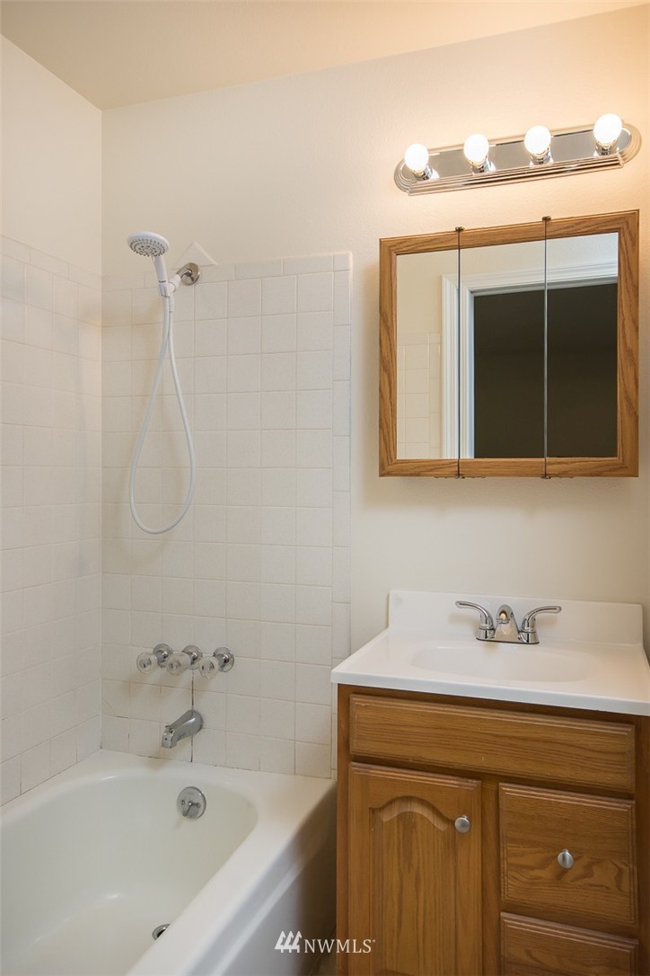8 219th Place Southwest Bothell, WA 98021 - Photo 3 of 19