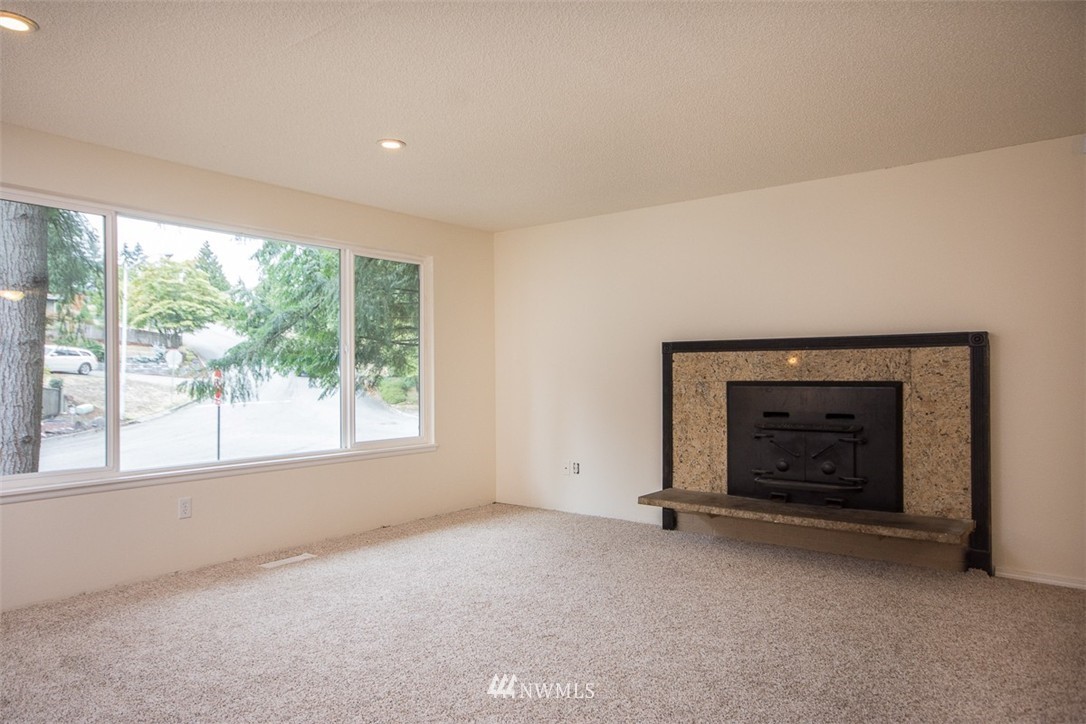 8 219th Place Southwest Bothell, WA 98021 - Photo 4 of 19