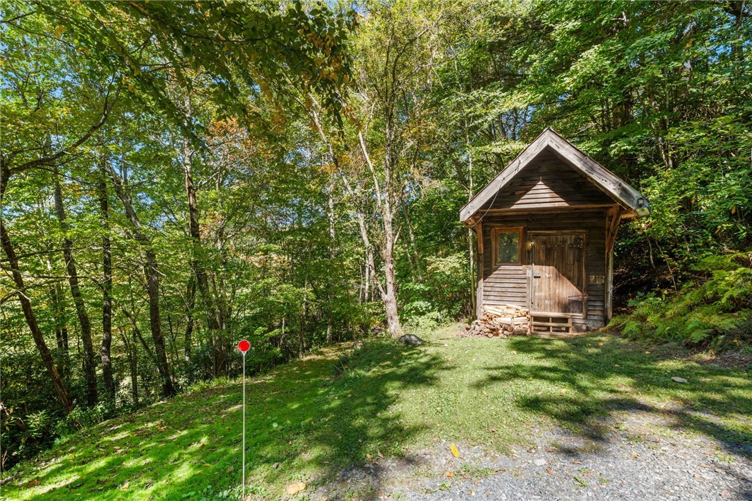 367 Diamond Ranch Road Boone, NC 28607 - Photo 12 of 40 Gallery Image 12