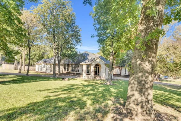 $759,000 | 141 Chambers Drive, Italy, TX 76651