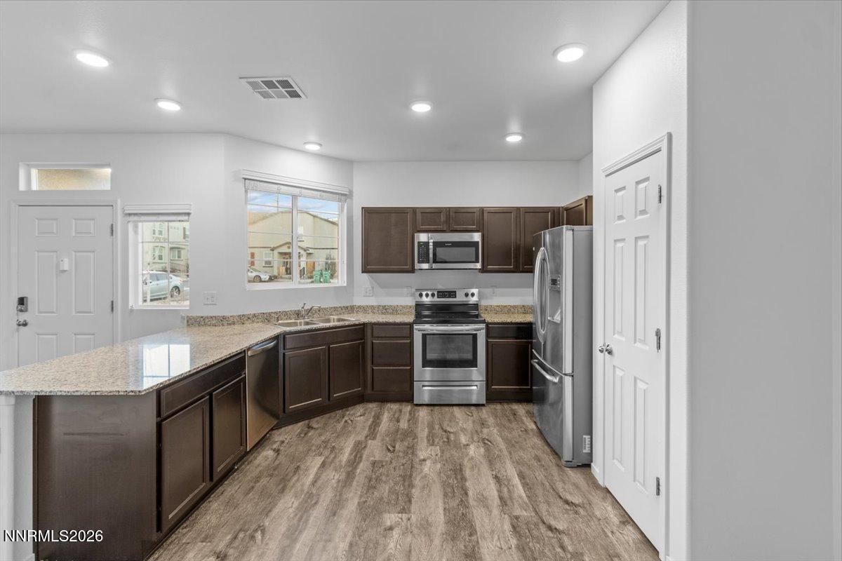 9630 Windjammer Way Reno, NV 89506 - Photo 4 of 50 IMG_1375