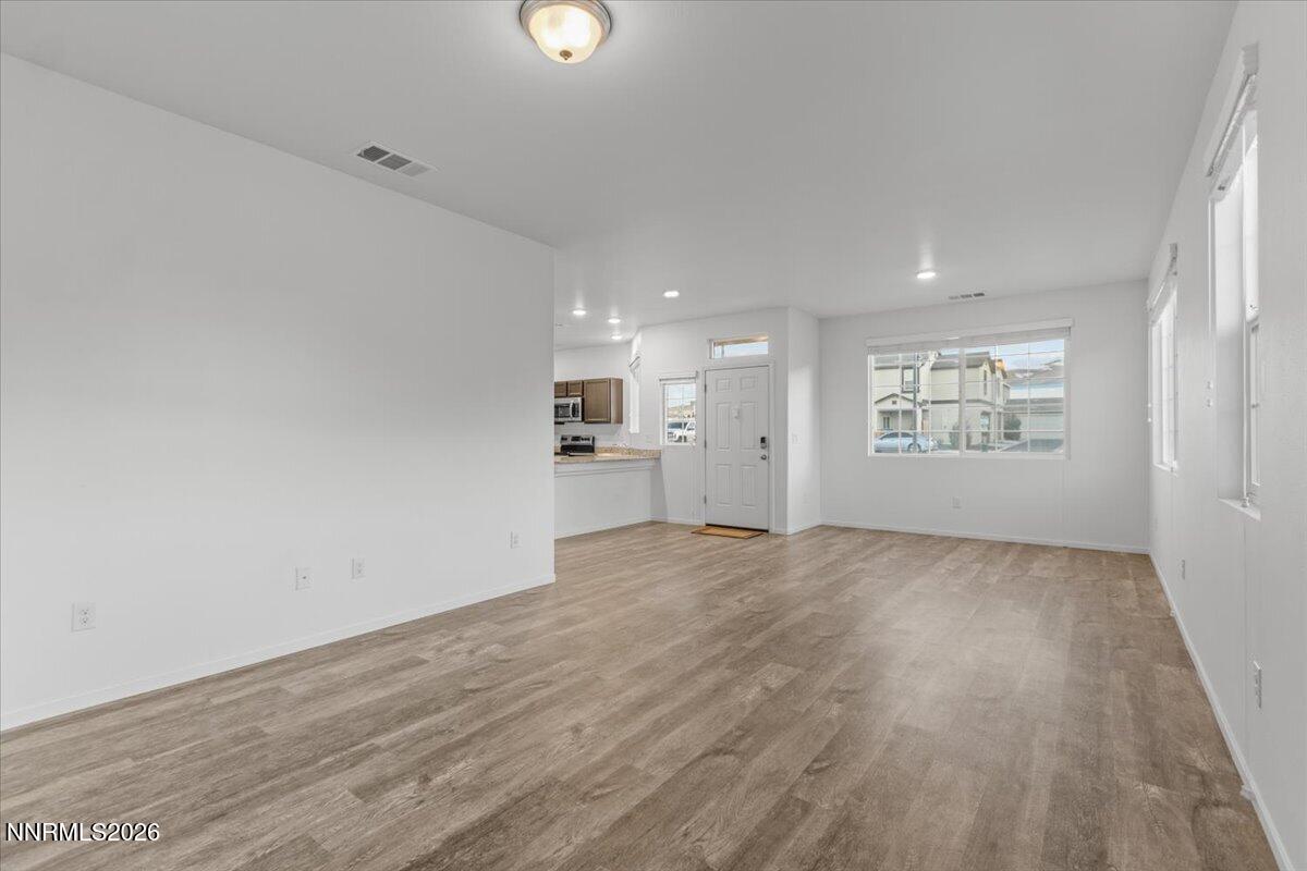 9630 Windjammer Way Reno, NV 89506 - Photo 43 of 50 39-Living