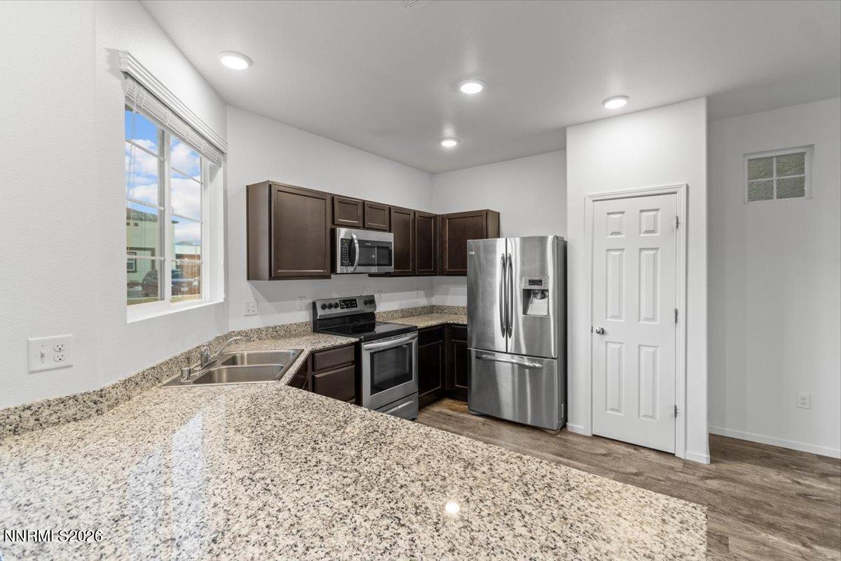 9630 Windjammer Way Reno, NV 89506 - Photo 7 of 50 IMG_1378