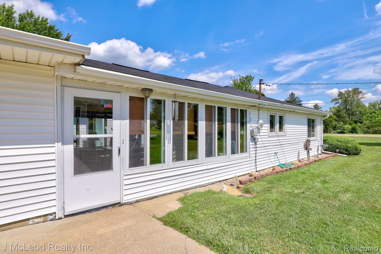 8440 Caine Road Millington, MI 48746 - Photo 28 of 33 8440 Cain Rd Millington-34.jpg