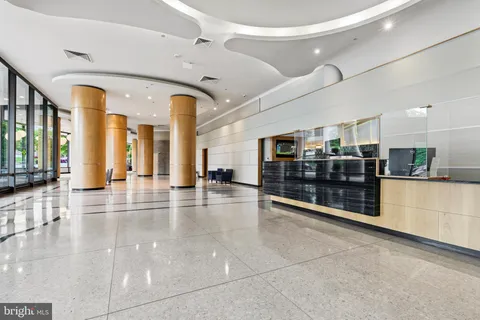 $1,125,000 | 1300 Crystal Drive, Unit 606S, Arlington, VA 22202