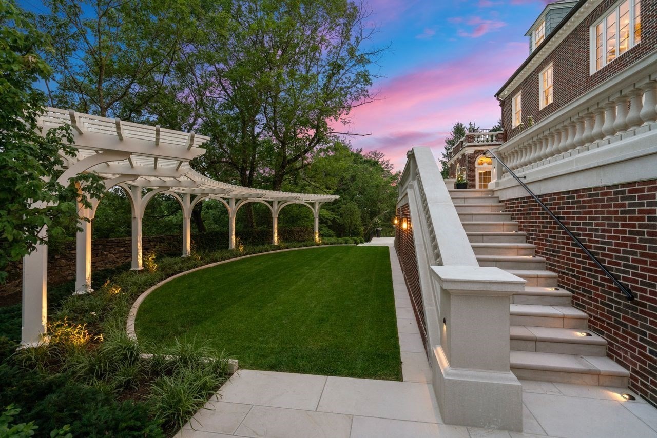 9 The Ledges Road Newton, MA 02459 - Photo 31 of 33 Gallery Image 31