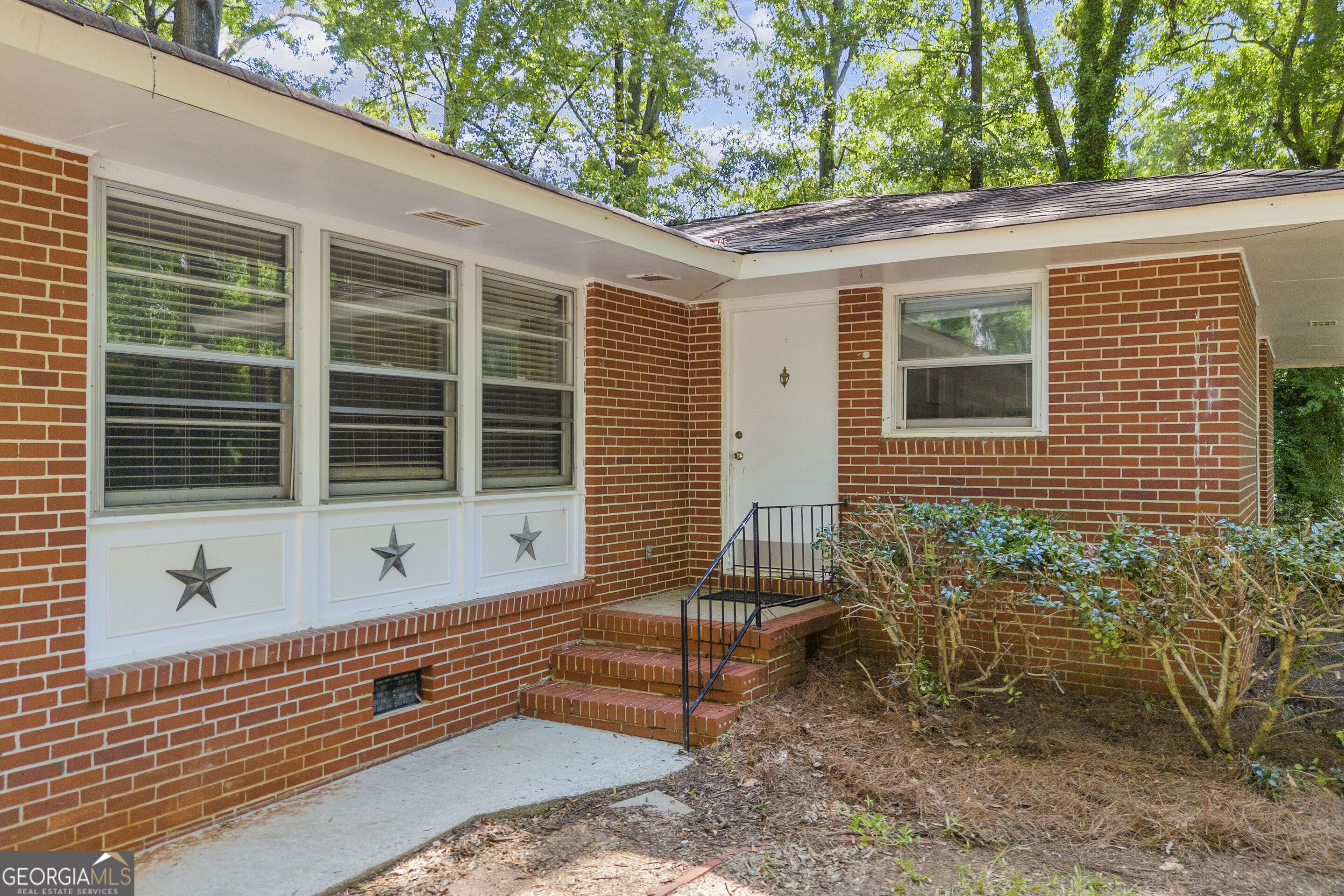 402 Woodland Road Monroe, GA 30655 - Photo 10 of 45 Gallery Image 10