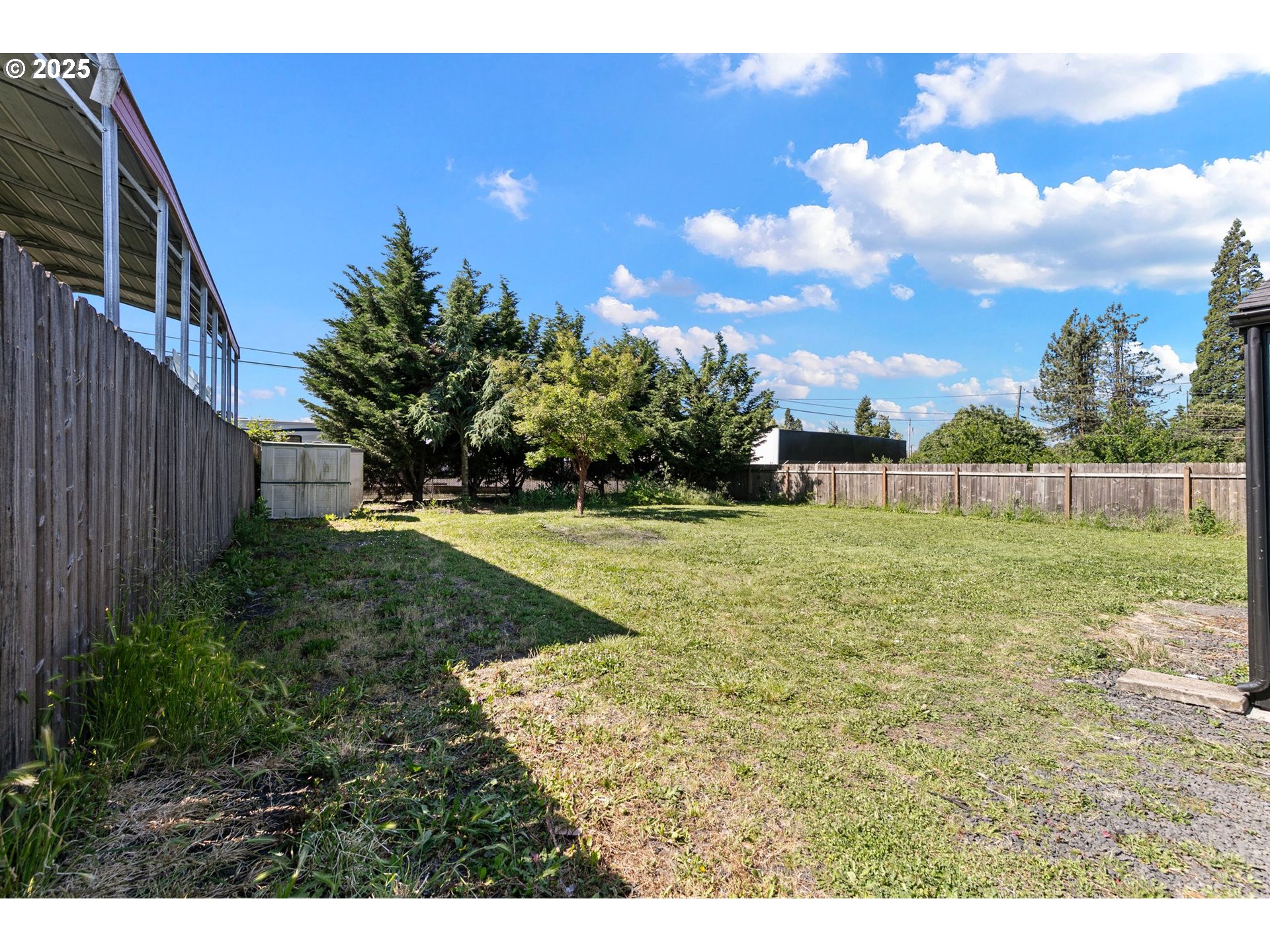 2745 C Street Springfield, OR 97477 - Photo 25 of 33