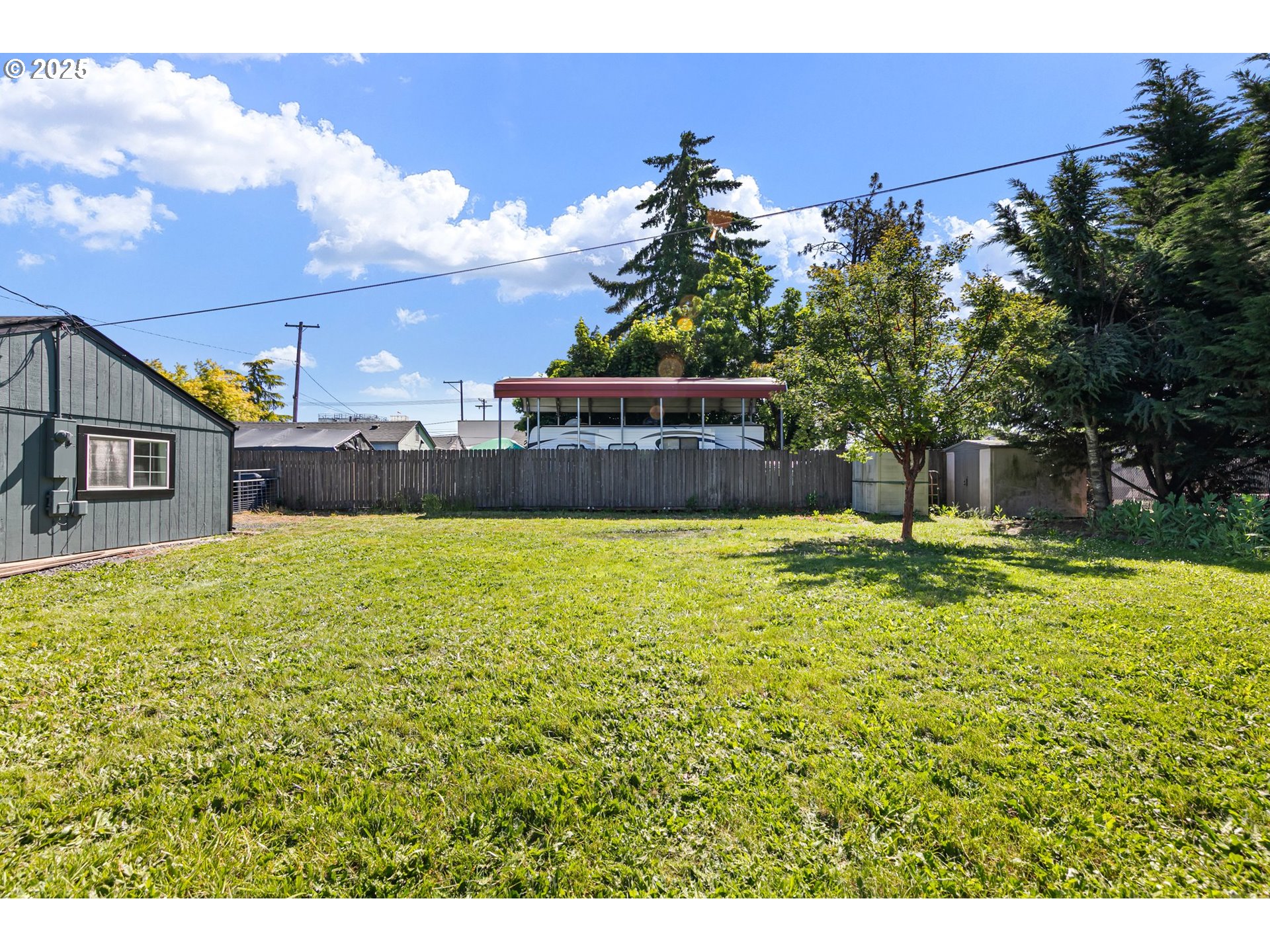 2745 C Street Springfield, OR 97477 - Photo 30 of 33