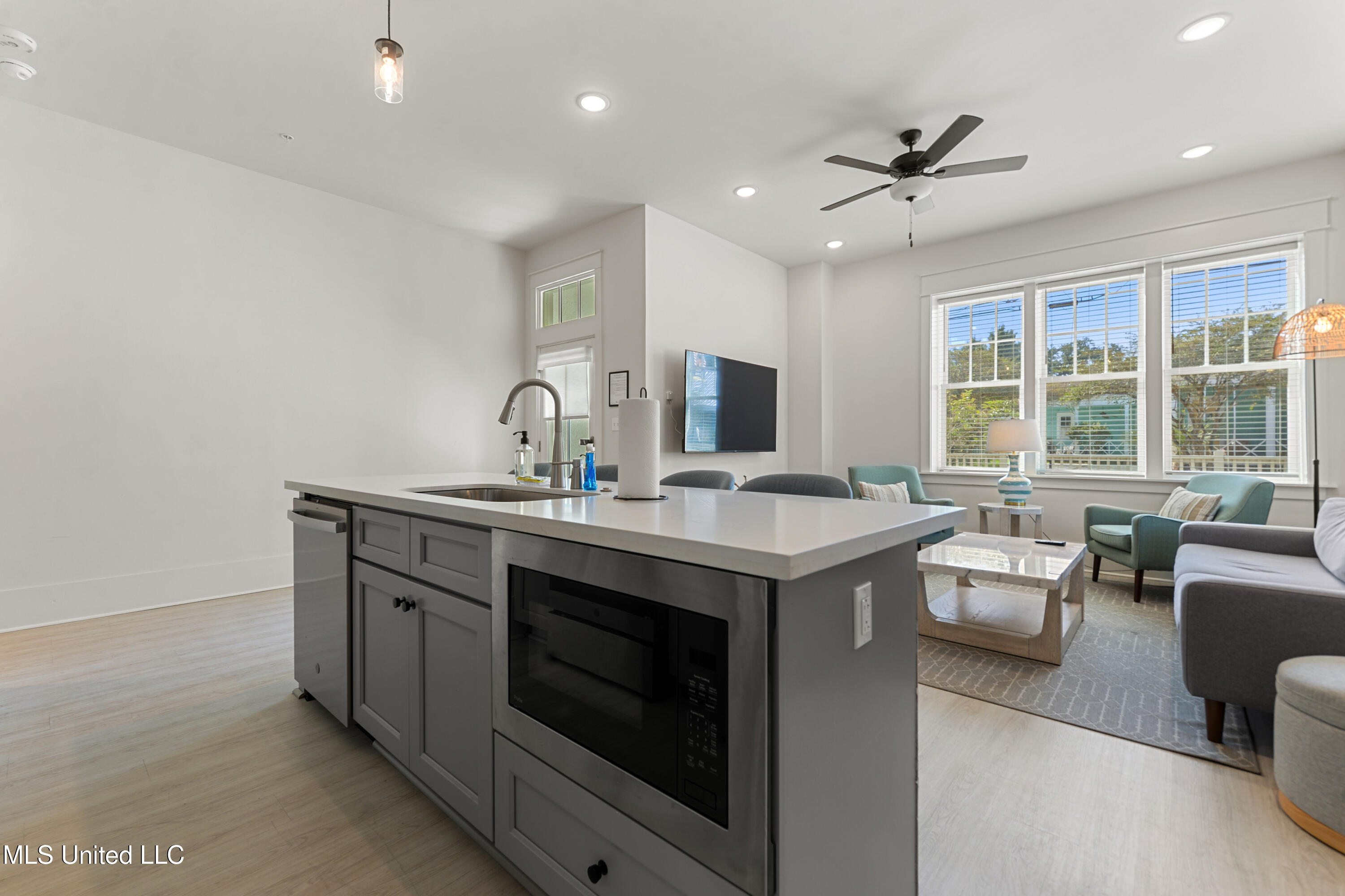 315 Main Street, Unit A Bay St. Louis, MS 39520 - Photo 13 of 29 012 (3)