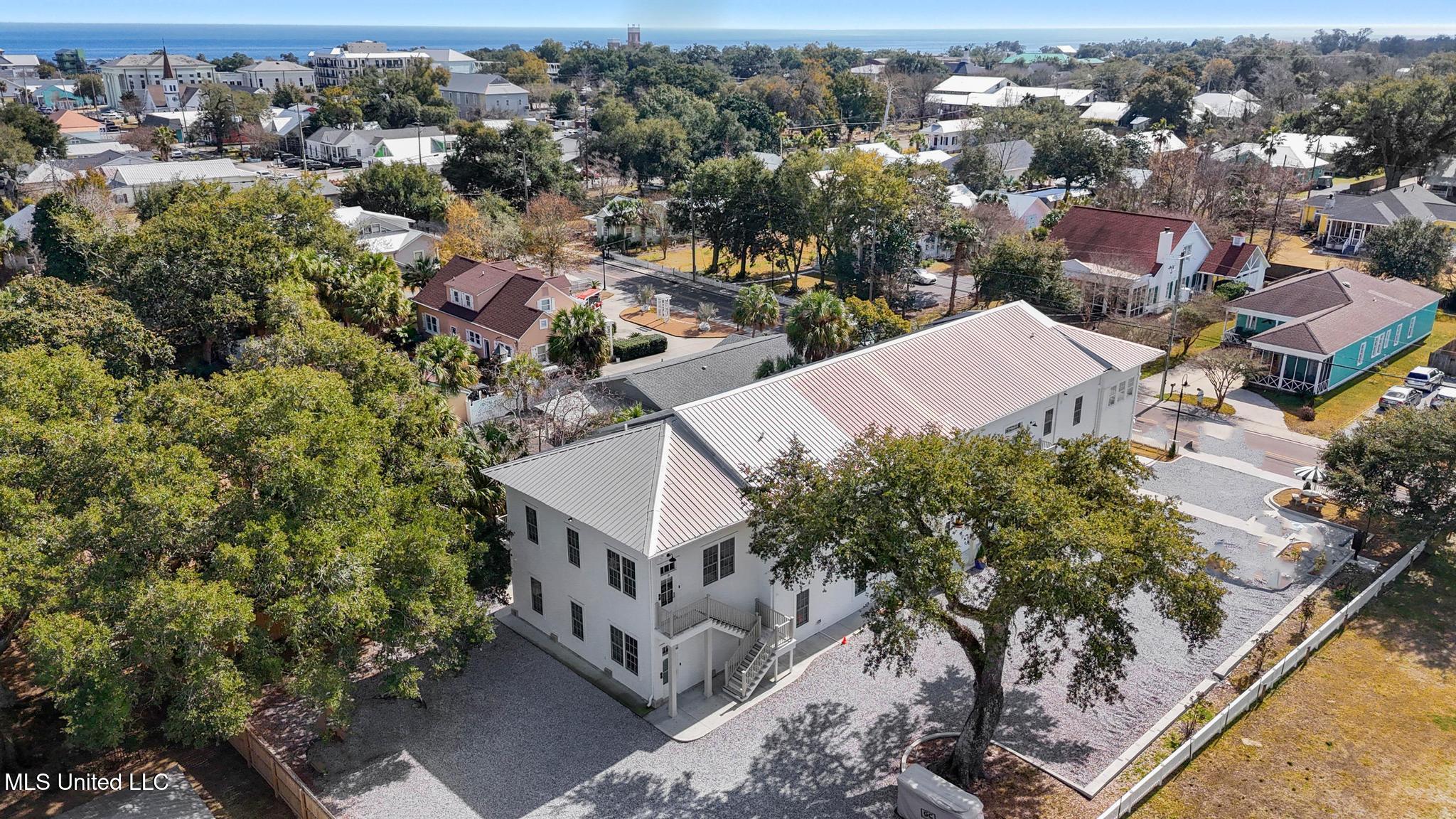 315 Main Street, Unit A Bay St. Louis, MS 39520 - Photo 25 of 29 077