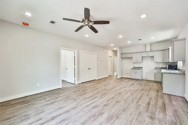 $1,750 | 420 Ave B, La Marque, TX 77568