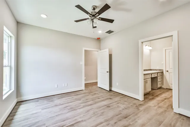 $1,750 | 420 Ave B, La Marque, TX 77568