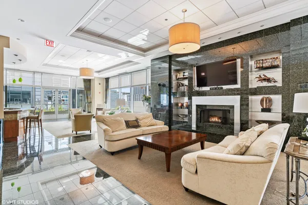 $650,000 | 160 East Illinois Street, Unit 1302, Chicago, IL 60611