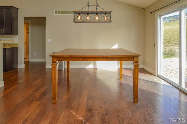 $455,000 | 816 Briar Lake Place, Columbia, IL 62236