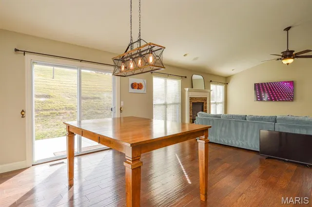 $479,000 | 816 Briar Lake Place, Columbia, IL 62236